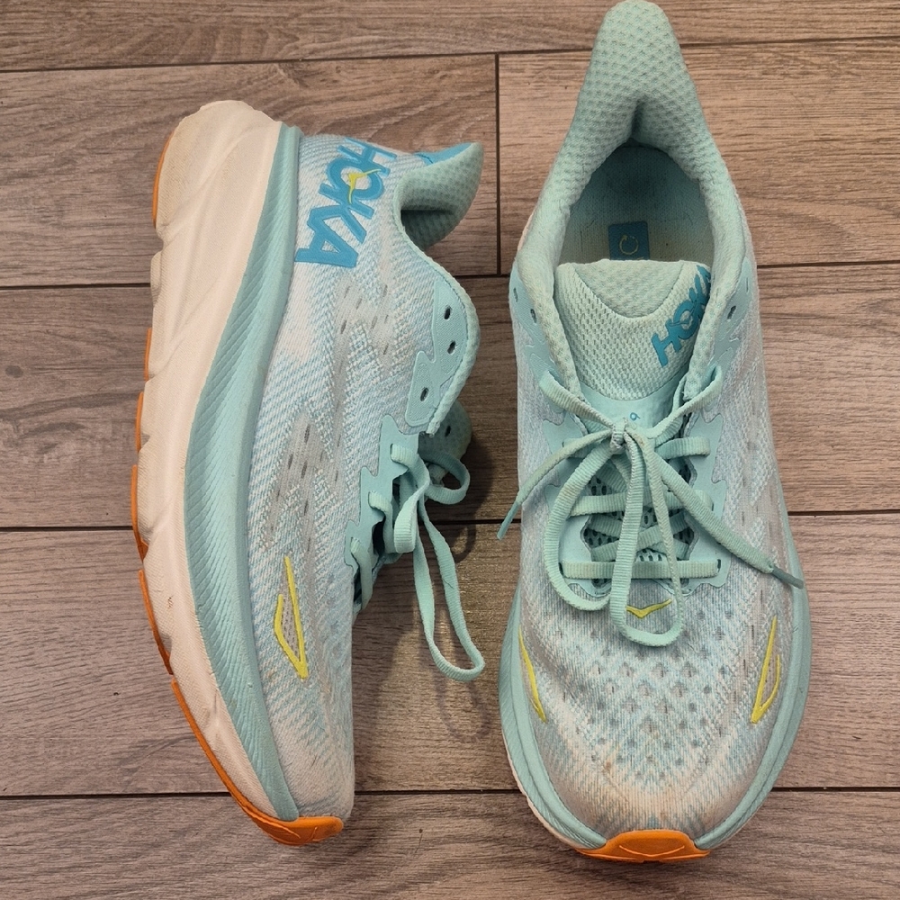 HOKA Clifton 9 Wide Womens Teal Turquoise 10.5 D Running Athletic Shoes Sneakers